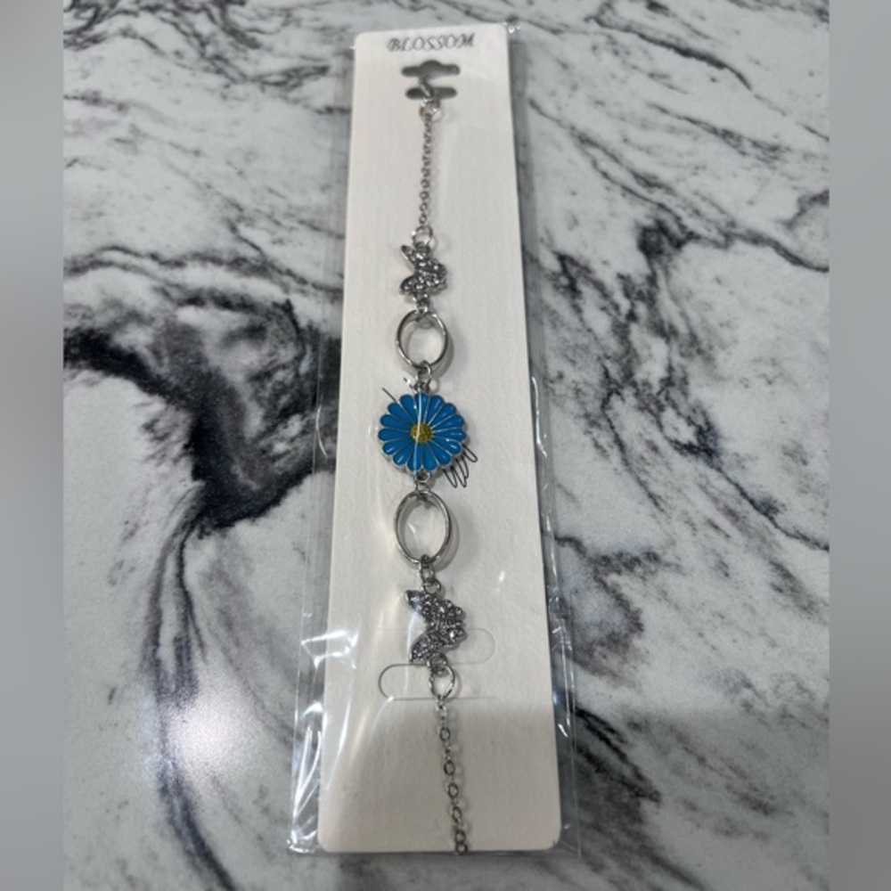 Silver and Blue Daisy Bracelet